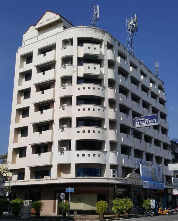 Tanaphat Hatyai Hotel Hat Yai Exterior photo